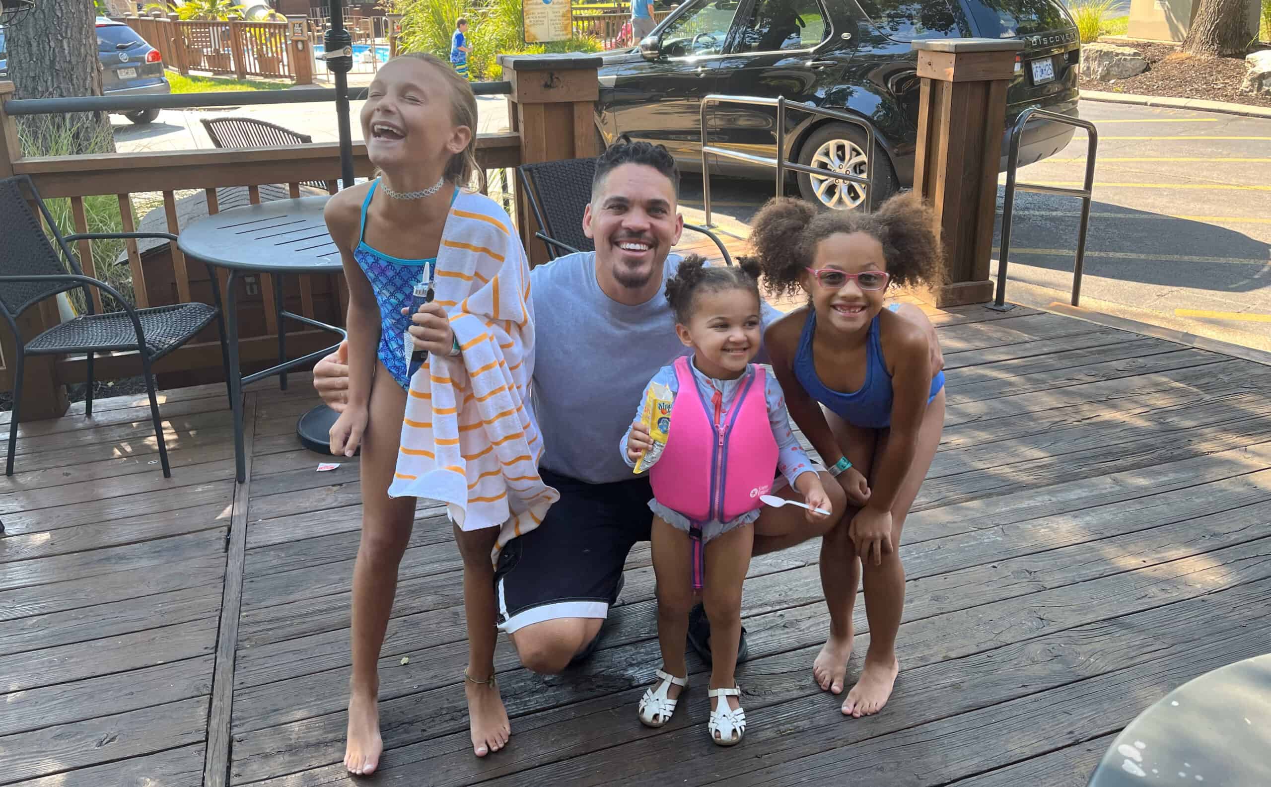 Landyn Smith with three of his daughters