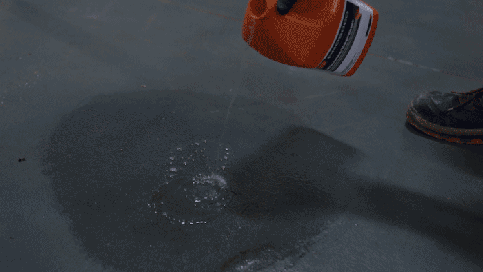 Cleaner-Degrease-removes-surface-oil-stain